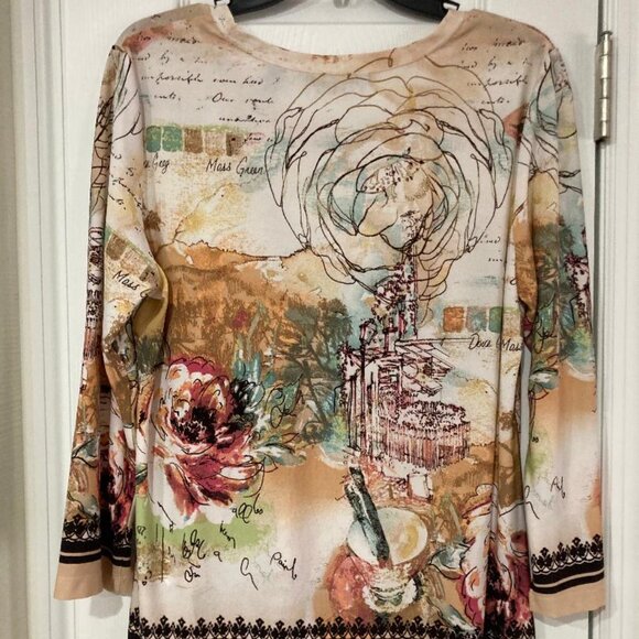 A blouse which looks like a city, streetlight and a cup of latte as the design. - Picture 2 of 3